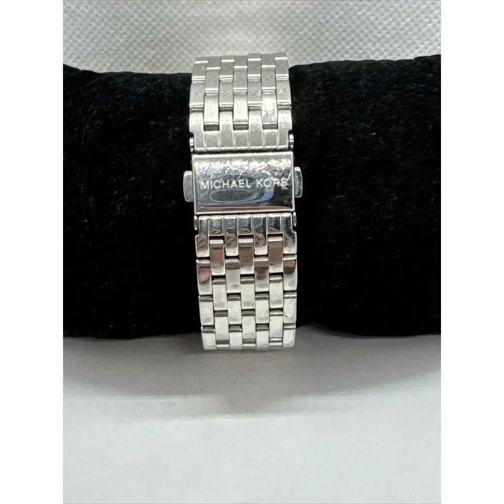 Michael Kors Darci MK3190 Womens Silver Stainless Steel Analog Dial Watch JNA420